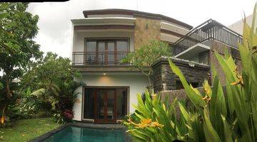 Gambar 1 MODERN VILLA FURNISH BATU BOLONG CANGGU