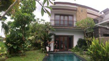 Gambar 4 MODERN VILLA FURNISH BATU BOLONG CANGGU