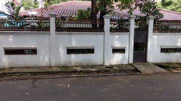 Gambar 4 Rumah Lama Strategis 2 pintu utama menghadap Utara dan Selatan