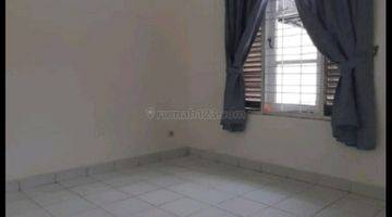 Gambar 3 Rumah terawat,siap huni,strategis,nyaman di dalam cluster taman puspa Citra Raya,semi furnished 1 ac ,kompor,gorden.