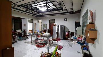 Gambar 5 Rumah Ancol Timur , Ramdan BKR Bandung . Tengah kota