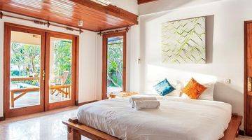 Gambar 2 Tropical Villa with Rice Fields View Canggu Bali