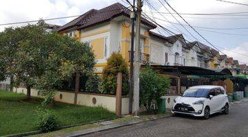 Gambar 4 Dijual rumah depan taman