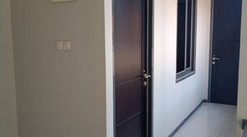 Gambar 5 Brandnew house dalam komplek area cipete selatan