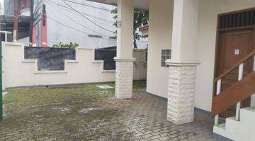 Gambar 3 Jual Rumah  Setiabudi murah bisa nego 4 BR, 2 BA,  unfurnished, bisa masuk mobil, parkir luas