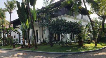 Gambar 2 Beatiful tropical house with resort atmospher in Cilandak area