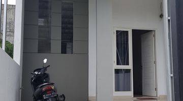 Gambar 1 Dijual cepat Rumah 2 lantai furnished di Cengkareng