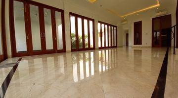 Gambar 3 Tropical Modern House in Prestigious Location Pondok Indah