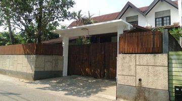 Gambar 1 RUMAH 2 (DUA) LANTAI DENGAN HALAMAN  YANG ASRI SEMI FURNISHED DI CINERE