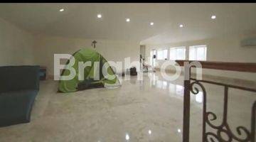 Gambar 4 RUMAH MEWAH DI TAMAN BEVERLY GOLF LIPPO KARAWACI