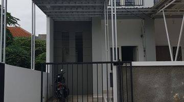 Gambar 4 Dijual cepat Rumah 2 lantai hoek furnished di Cendrawasih, Cengkareng