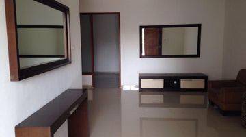 Gambar 4 Rumah townhouse 750 m dr Cinere mall dg lingkungan nyaman