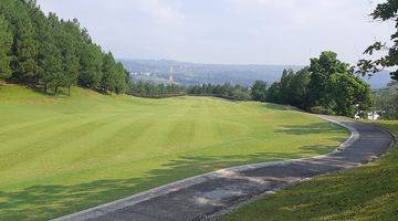 Gambar 2  Rumah Mewah View Lapangan Golf Ada Roof Top Klaster Bukit Golf Hijau Di Sentul City Bogor