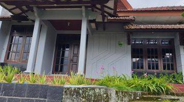 Gambar 1 Villa view parahlayang