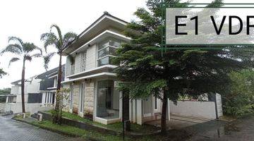 Gambar 2 Rumah Modern Kondisi Baru Furnished Posisi Hook Villa Dieng Residence Unit E1