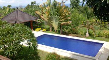 Gambar 2 Sea view for this villa in absolutely perfect condition