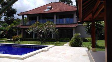 Gambar 3 Sea view for this villa in absolutely perfect condition