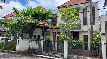 Gambar 3 2-storey house in a convenient location at Jimbaran