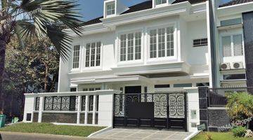 Gambar 1 Rumah mewah araya villa golf