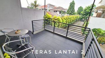 Gambar 2 Rumah Bagus Dalam Town House