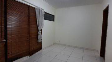 Gambar 3 Rumah 2 Lantai yang asri di cluster Giardina - BSD City