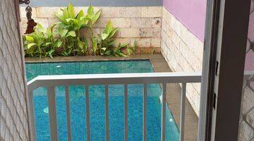 Gambar 5 Dijual Rumah di Kebayoran Residence dengan swimming pool