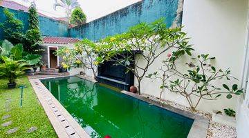 Gambar 1 Rumah 2 Lantai 6 Kamar Private Pool di Kemang, Jakarta Selatan