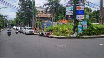 Gambar 1 Lahan Premium & sangat yang terletak di kawasan jantung pusat pariwisata Pantai Seminyak depan persis Hotel Countyard Marriott dan Hotel The Breeze Seminyak.