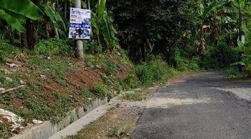 Gambar 2 Tanah  depan kampus Unika.Harga dibawah Njop .cocok untuk kost.Perumahan