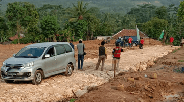 Gambar 1 Tanah 200 Meter Bonus Pohon Kelengkeng dan Gazebo