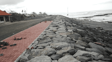 Gambar 4 tanah beach front lokasi sangat tenang di pantai ketewel