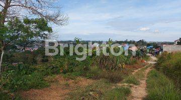 Gambar 1 LAHAN SERTIFIKAT VIEW PERBUKITAN DI AREA PERUMAHAN, SEPINGGAN.