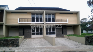 Setra Regency Townhouse