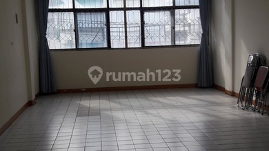 Ready to Use Ruko Bisnis di Gambir Jakarta Pusat dengan LB 365m2