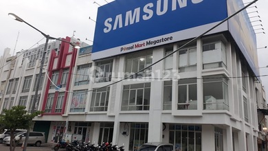 Ruko Good Condition Siap Huni Murah dan Strategis di Cengkareng Jakarta Barat