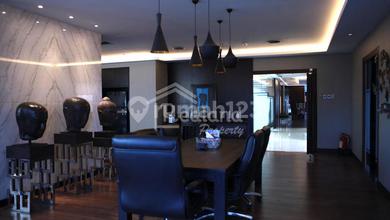 Ruang Usaha di Gedung Suara Merdeka lt 11 , Semarang ( Yl 3444)