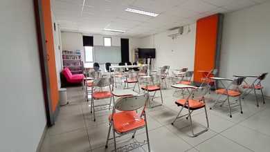 Ruko Antene di Radio Dalam