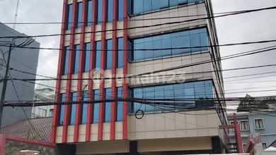 Gedung di jl Cikini Raya Menteng 