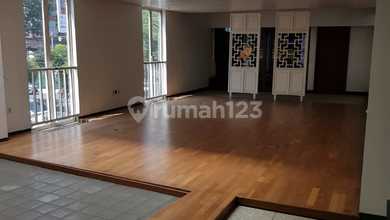 Ruang Usaha Bagus Strategis Di Jalan Wastukencana Kota Bandung