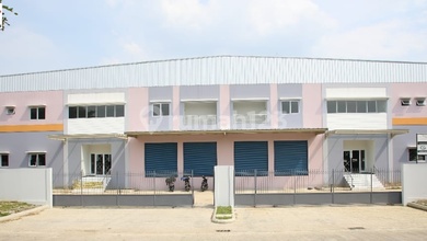 Gudang Baru 4100m2 di Delta Silikon Baguss Rapi Siap Pakai Ada Loading Dock