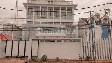 Kantor di Kebon Jeruk Cakep Banget &  Siap Pakai