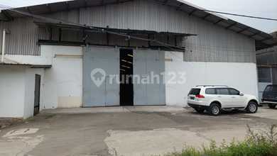 Gudang siap pakai luas di raya bekasi pulogadung jakarta timur