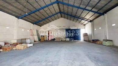 Gudang di Daerah Karanganyar , Solo Ks 4462 