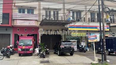 Ruko lokasi kayu putih cakep tanpa renovasi dekat ke arion mall  halte busway jalan pemuda  LRT velodrome  sangat strategis