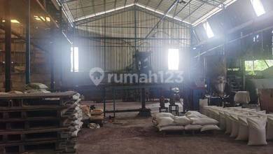 Dijual gudang kamal lama