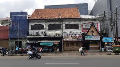 Dijual Ruko Ukuran Besar Siap Pakai Menghadap Jalan Besar