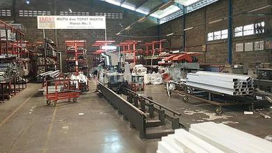 gudang di kawasan industri jatake