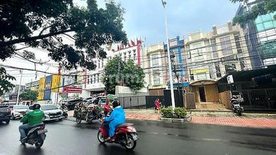 Ruko di Tebet Raya, Terawat Siap Huni