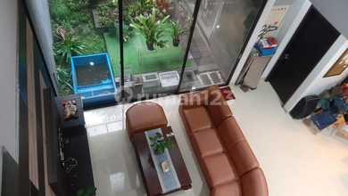 Jual Rumah Mewah Luas 234 m2 di Setra Duta, Bandung