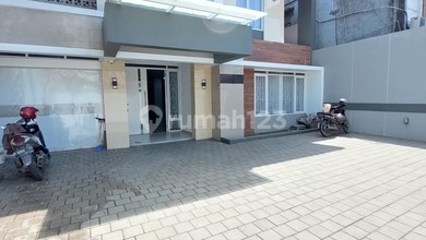 Kesempatan Langka, rumah Mewah di Ciumbuleuit, Bandung, LB 300m²